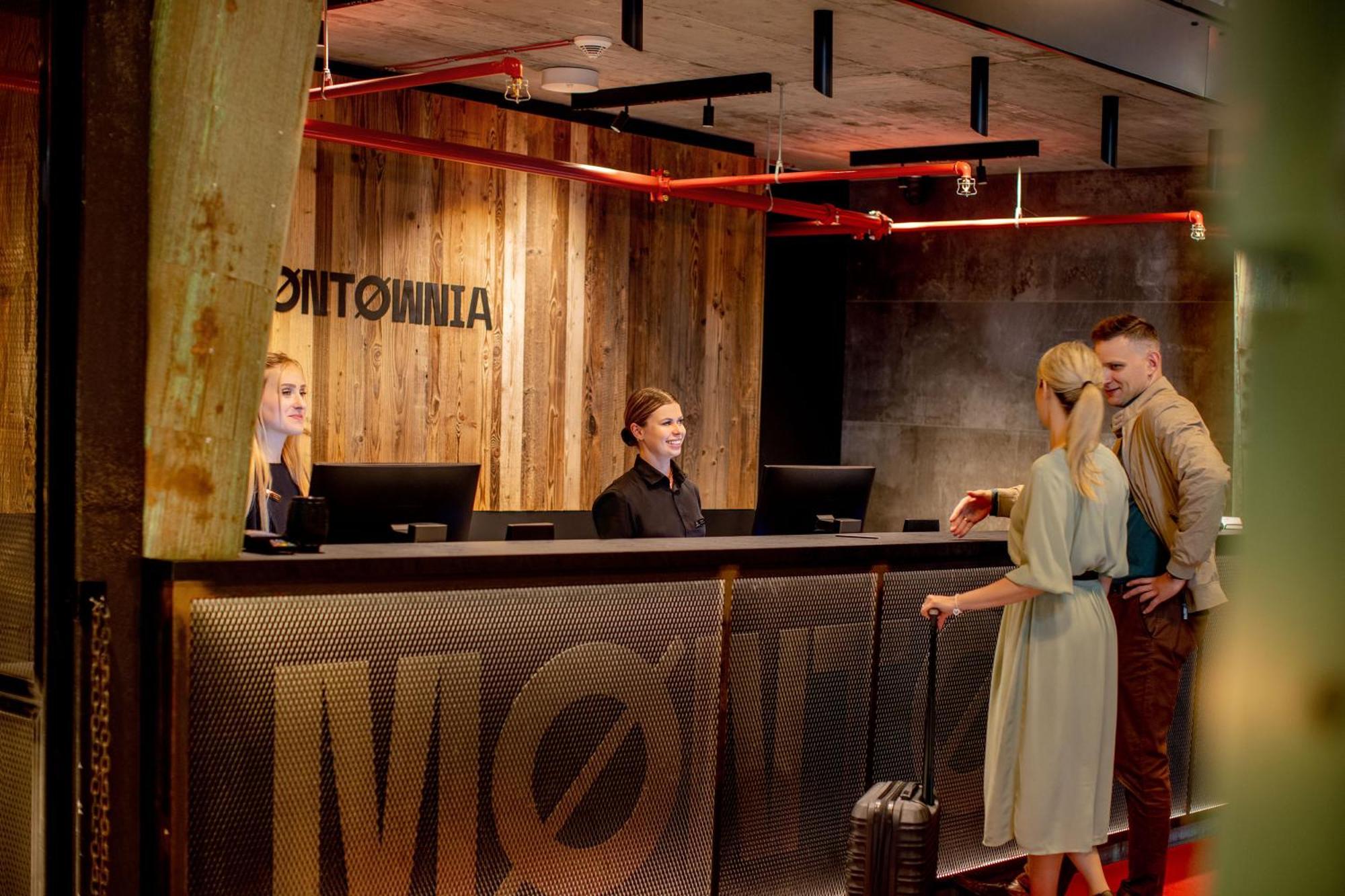 Montownia Lofts & Experience Aparthotel กดัญสก์ ภายนอก รูปภาพ